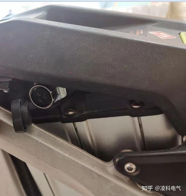 电源dc接头图片_dc电源连接器_dc电源接线