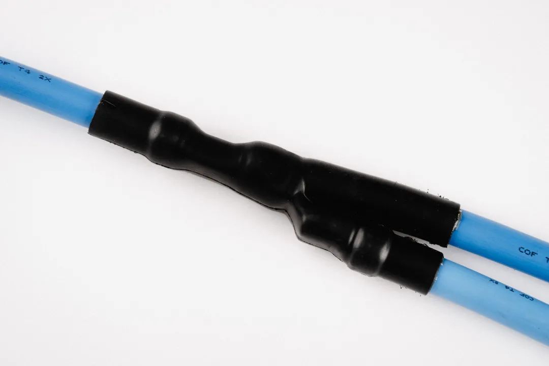 刀片式电源连接器_刀片电池的原理_刀片电池的定义及其优缺点