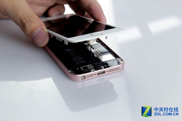 iPhone故障维修说明书 自己修这么省钱!