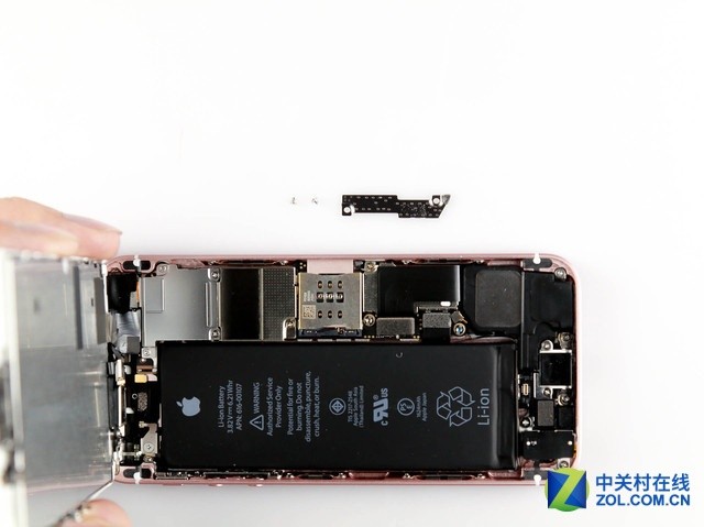 iPhone故障维修说明书 自己修这么省钱!